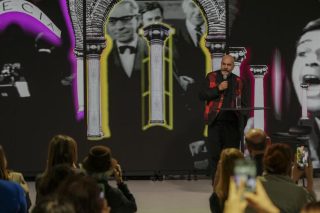 «Δωμάτιο απόδρασης» από τον εθνικισμό και την προπαγάνδα